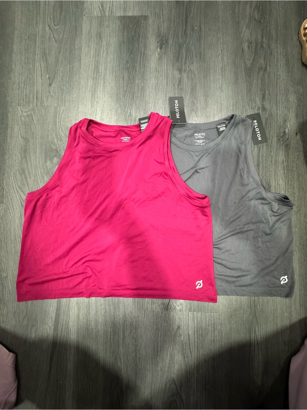 Peloton bundle!! Red & Gray Seamless Tanks